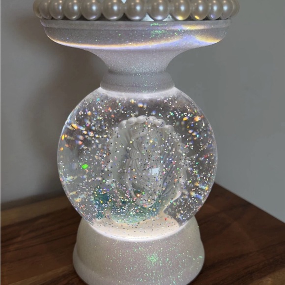 Bath & Body Works Other - Bath & Body Works: Light Up Mermaid 3-Wick Candle Stand Pedestal